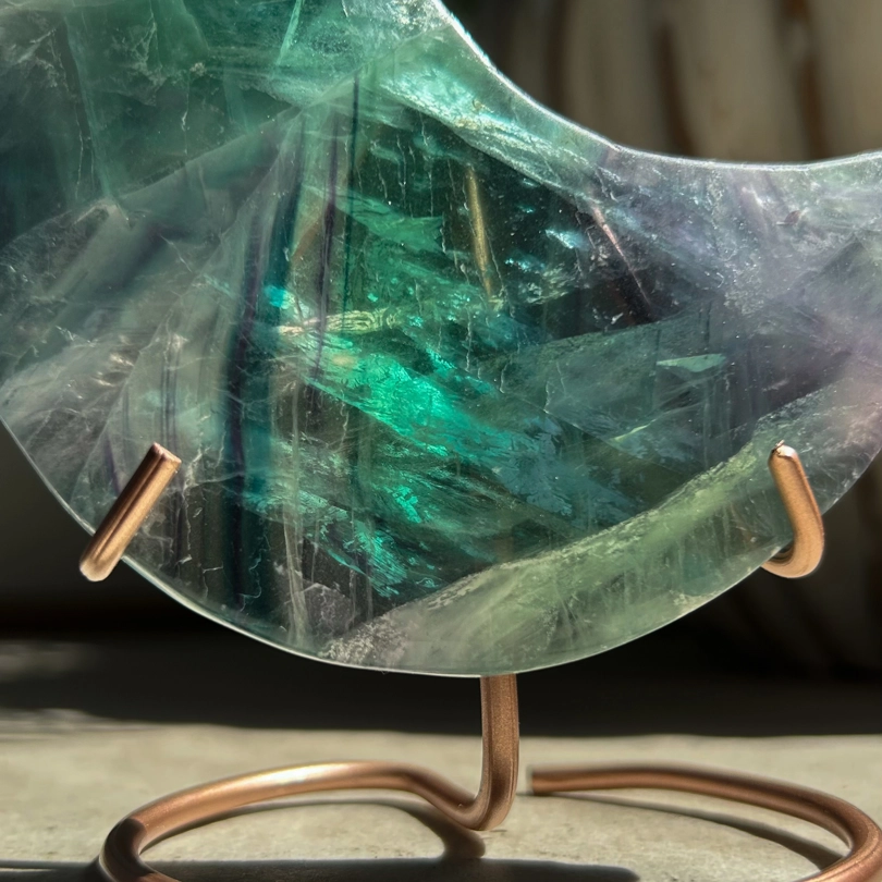 Luna in Fluorite Arcobaleno